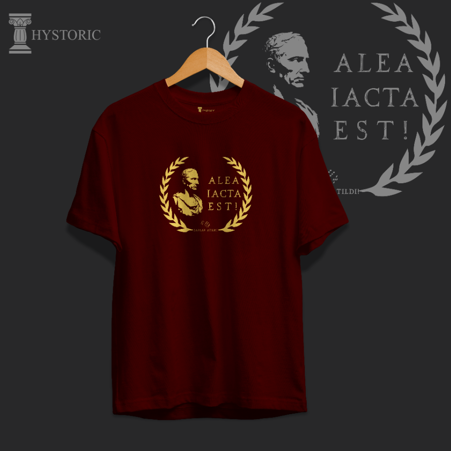 "Alea Iacta Est." Baskılı Basic T-Shirt